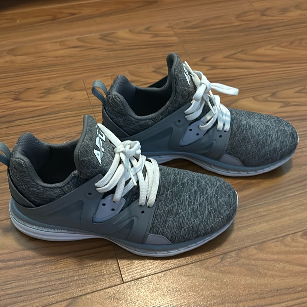 APL Shoes